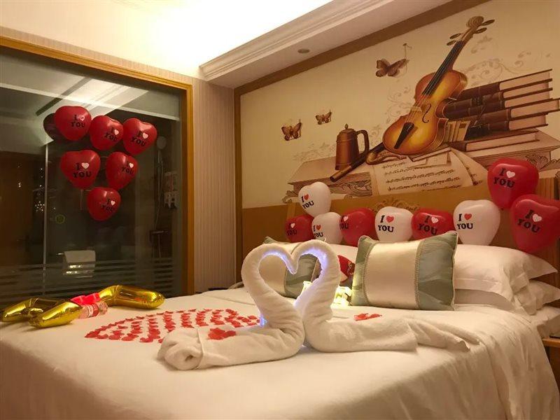 Vienna Hotel Banxuegang Road Шеньчжень Екстер'єр фото