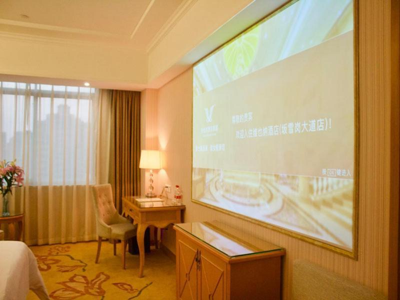Vienna Hotel Banxuegang Road Шеньчжень Екстер'єр фото