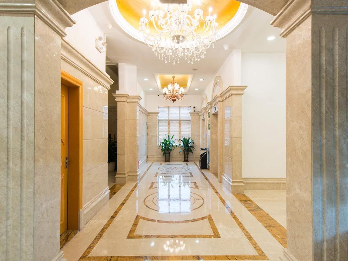 Vienna Hotel Banxuegang Road Шеньчжень Екстер'єр фото